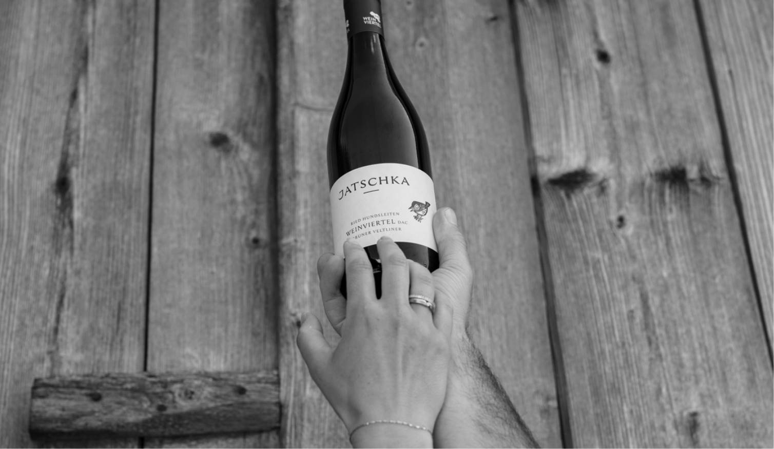 jatschka-schwarz-weiss-weinflasche